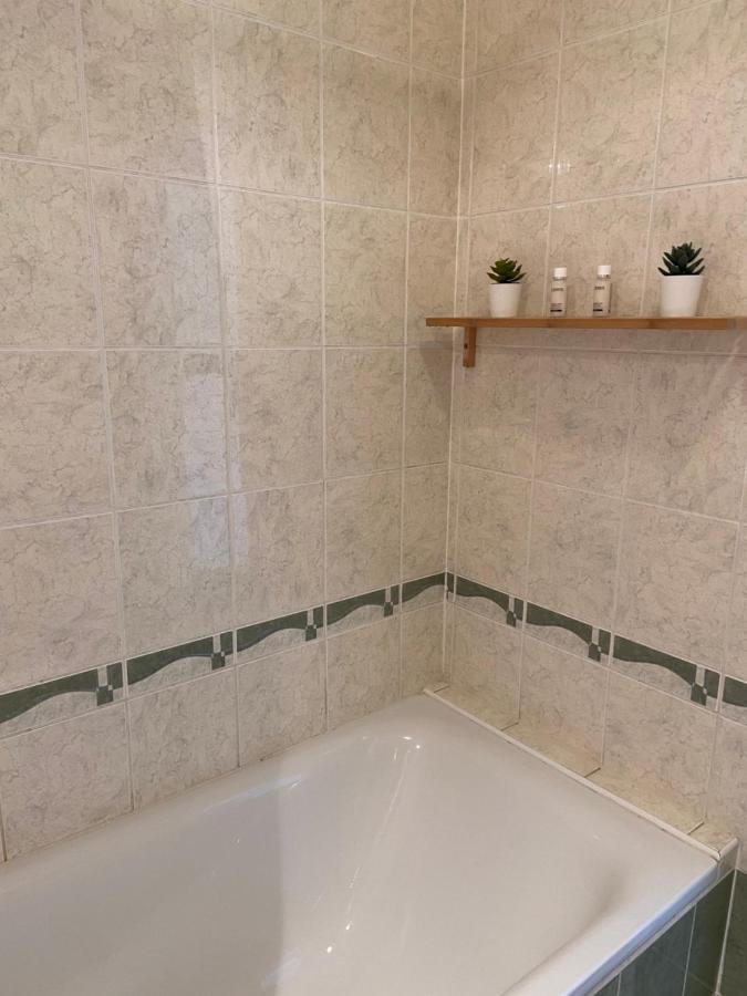 Gyoengy Apartman Sopron Esterno foto