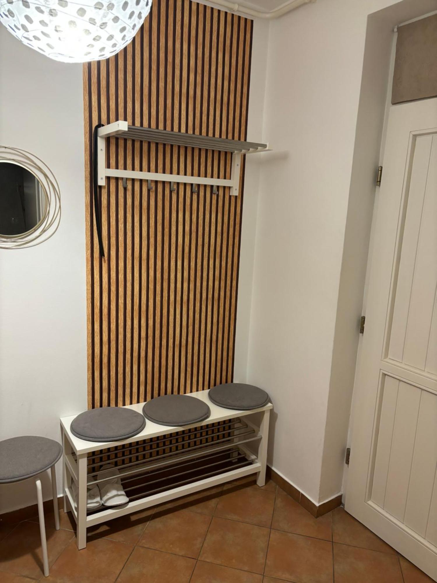 Gyoengy Apartman Sopron Esterno foto